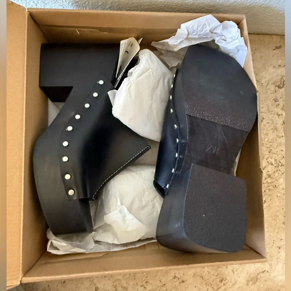 ZARA Slimg Back Leather and Wood Platform Clog - Picture 7 of 11